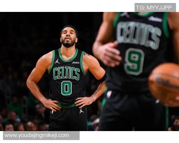 塔图姆赛后评分成为焦点表现出色成比赛最大亮点引发热议 塔图姆赛后评分成为焦点表现出色成比赛最大亮点引发热议